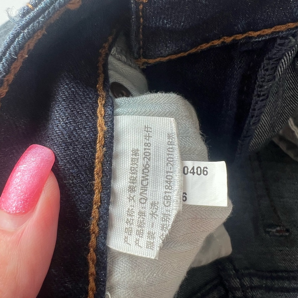 Abercrombie & Fitch High Rise  Blue Denim • Cuffed Raw Hem • Women’s Size 27/4 - Picture 11 of 11